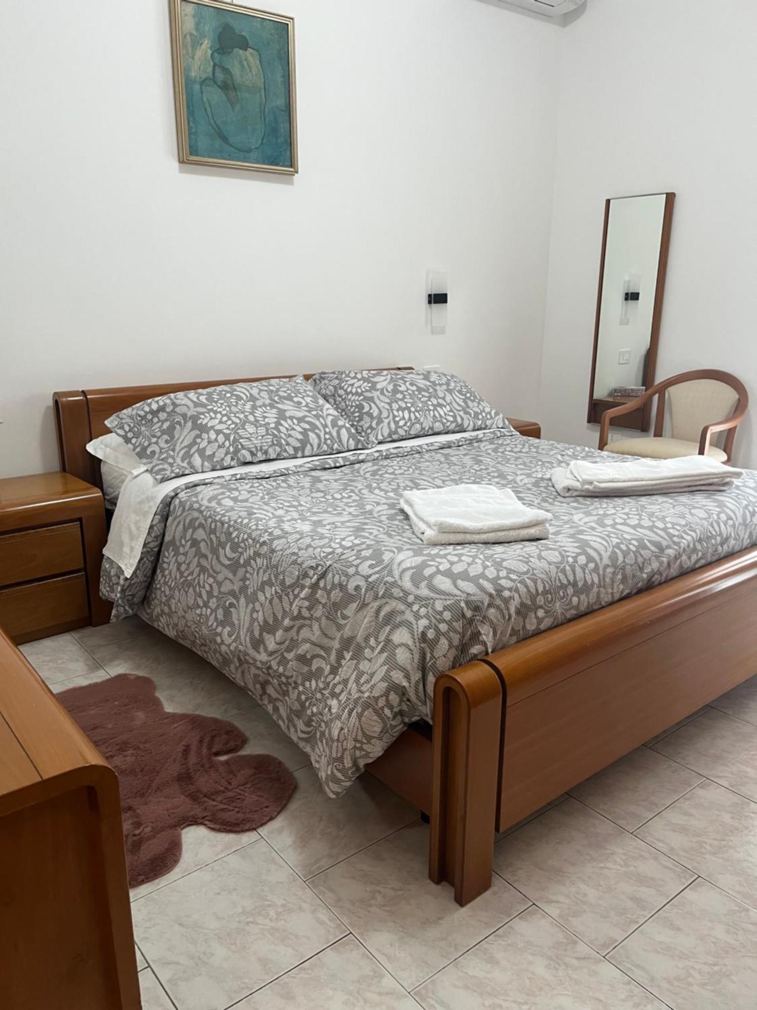 Casa Vacanze Tardy E Benech Savona Exterior photo